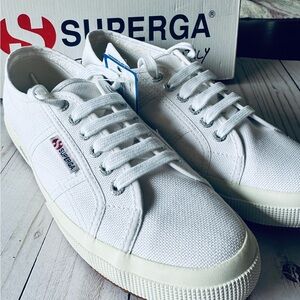 NEW in box Women’s Superga Cotu Classic White